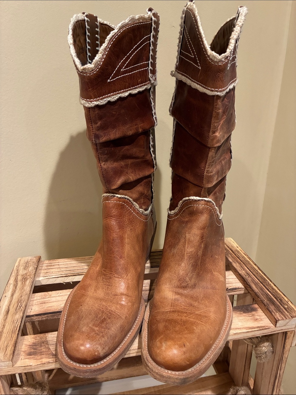 BCBGMAXAZRIA Shelbie is a mid-calf, western-inspired slouch boot Size 6